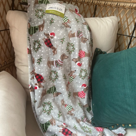 🐶 Christmas Dog Blanket +FREE GIFT! - Picture 1 of 5